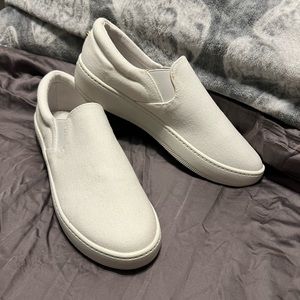 Lulus Dylann White Canvas Slip-On Flatform Sneakers